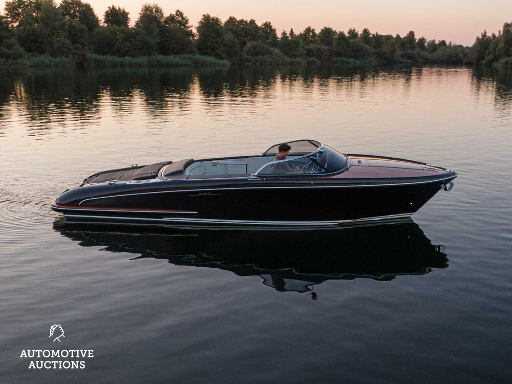RIVA Iseo 27 8-Zylinder Yanmar