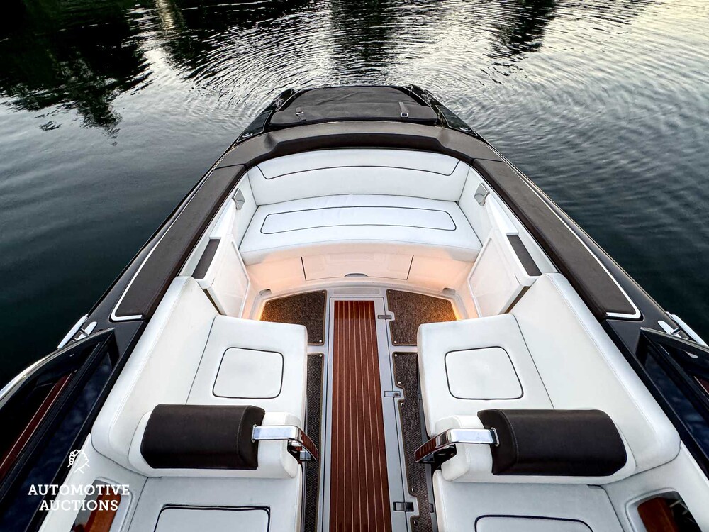RIVA Iseo 27 8-Zylinder Yanmar