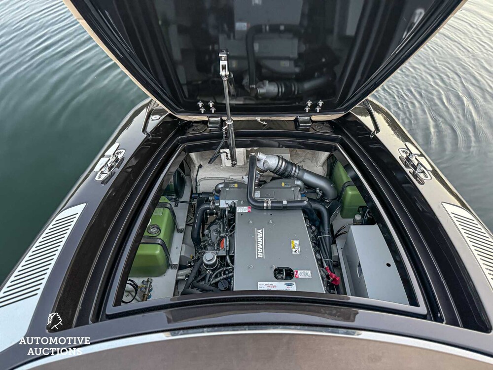 RIVA Iseo 27 8-Zylinder Yanmar