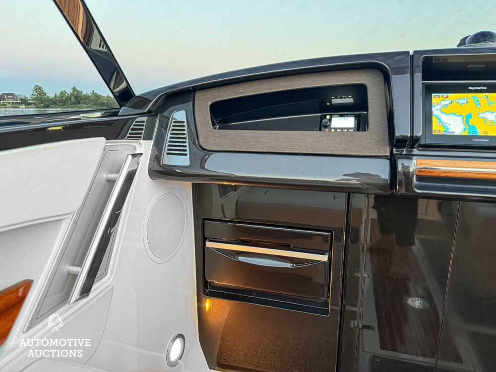 RIVA Iseo 27 8-Zylinder Yanmar