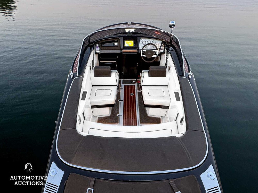 RIVA Iseo 27 8-Zylinder Yanmar