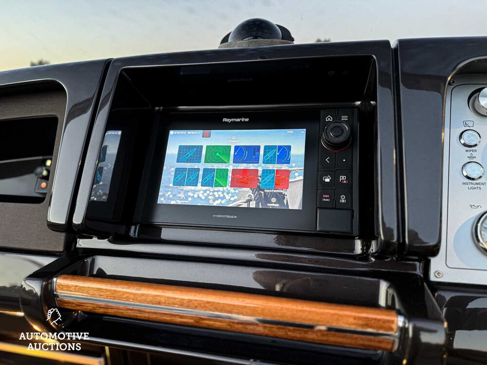 RIVA Iseo 27 8-Zylinder Yanmar