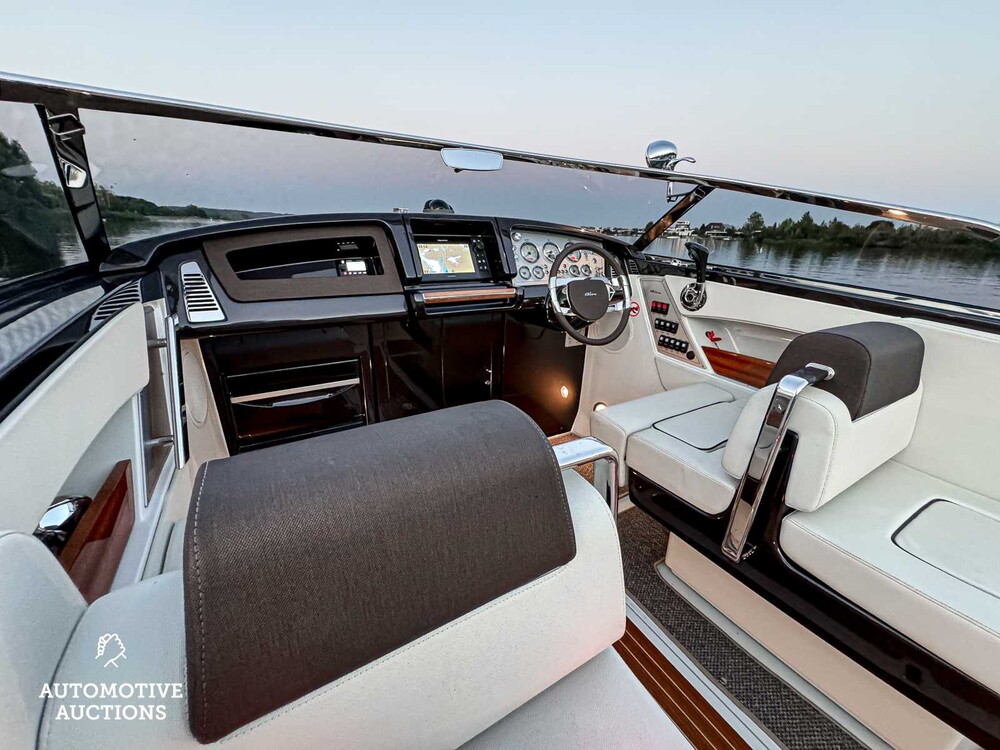 RIVA Iseo 27 8-Zylinder Yanmar