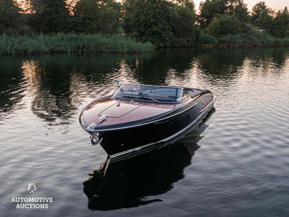 RIVA Iseo 27 8-Zylinder Yanmar