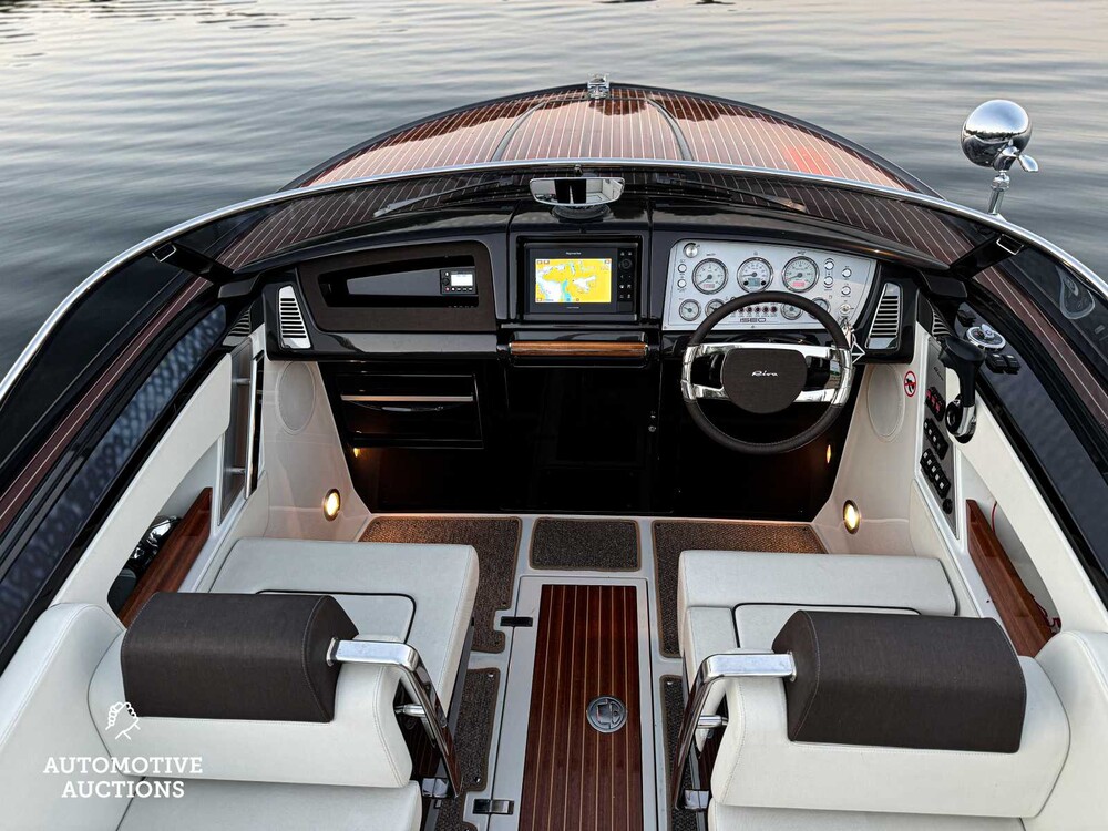 RIVA Iseo 27 8-Zylinder Yanmar