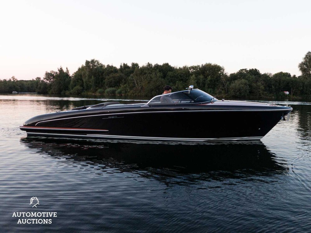 RIVA Iseo 27 8-Zylinder Yanmar