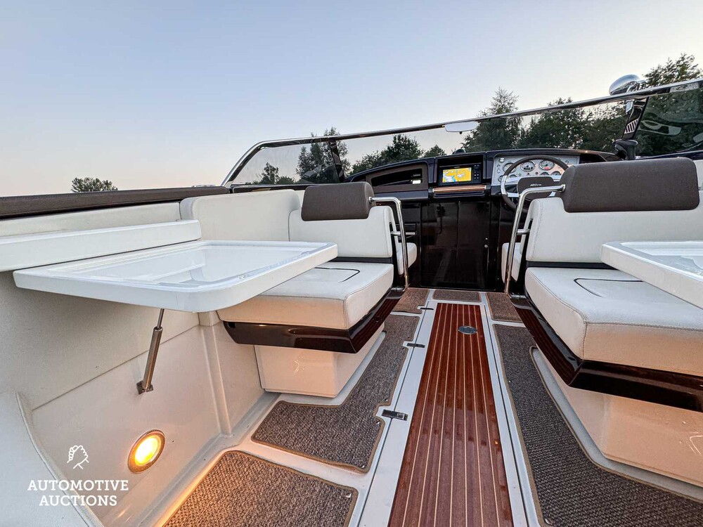 RIVA Iseo 27 8-Zylinder Yanmar