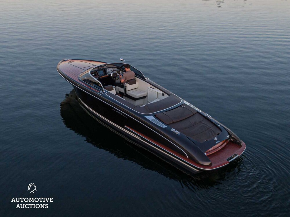 RIVA Iseo 27 8-Zylinder Yanmar