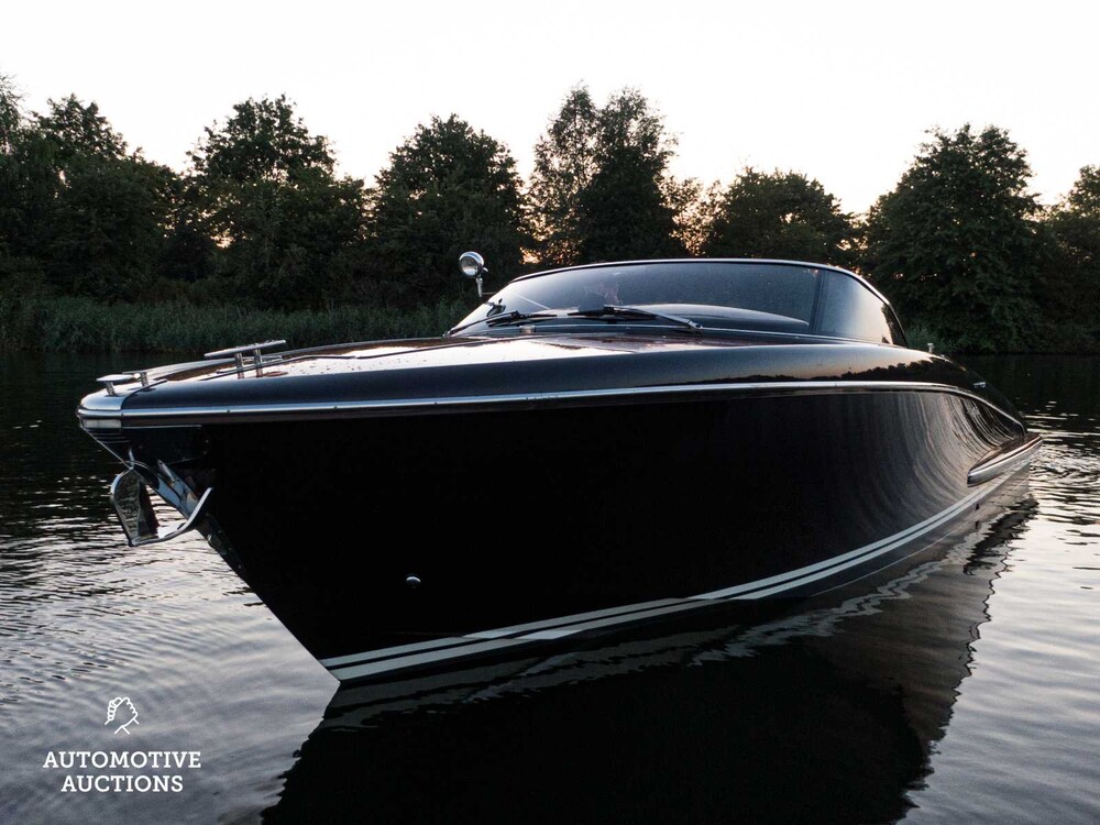 RIVA Iseo 27 8-Zylinder Yanmar