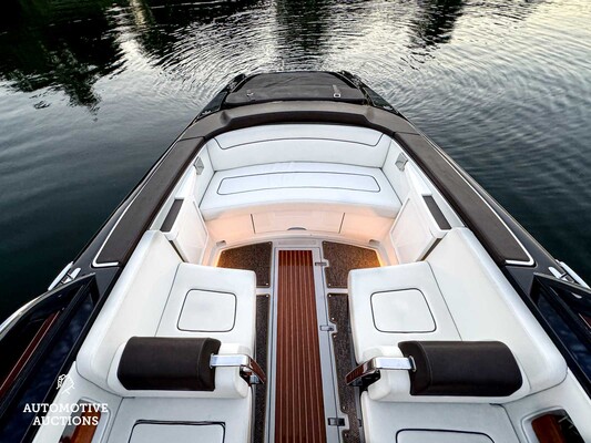 RIVA Iseo 27 8-cilinder Yanmar