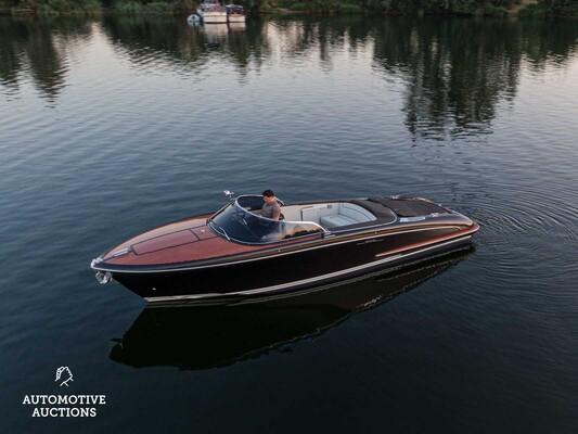 RIVA Iseo 27 8-cilinder Yanmar