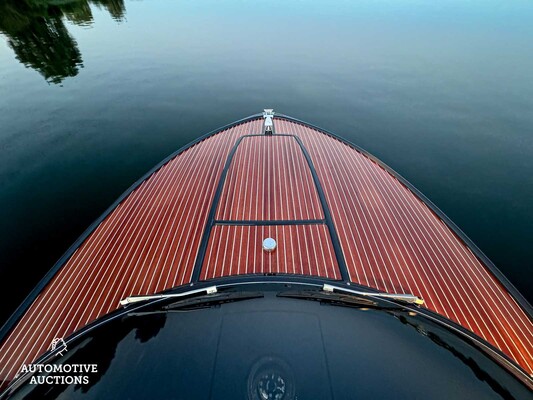 RIVA Iseo 27 8-cilinder Yanmar