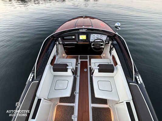 RIVA Iseo 27 8-cilinder Yanmar