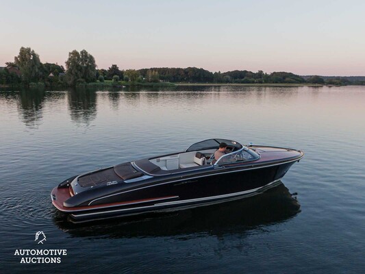 RIVA Iseo 27 8-cilinder Yanmar