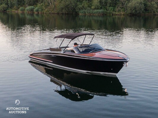 RIVA Iseo 27 8-cilinder Yanmar