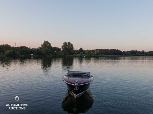 RIVA Iseo 27 8-cilinder Yanmar