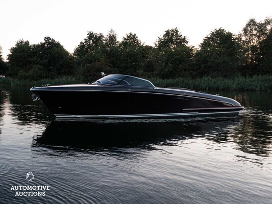 RIVA Iseo 27 8-cilinder Yanmar