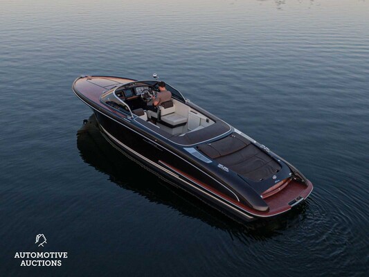 RIVA Iseo 27 8-cilinder Yanmar