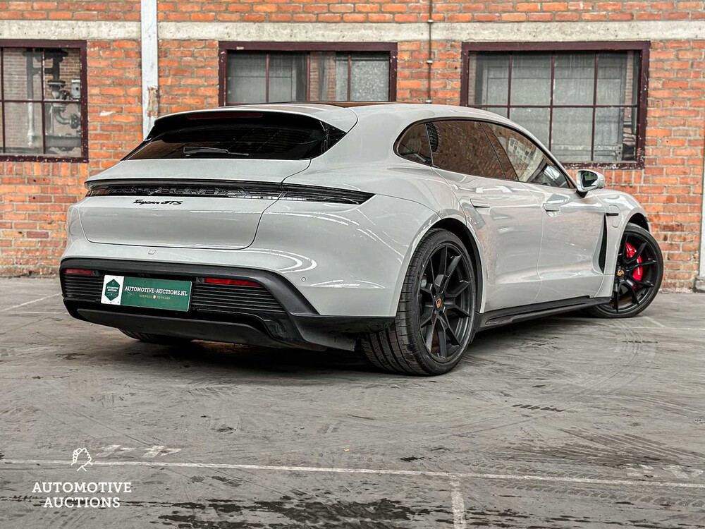 Porsche Taycan Sport Turismo GTS 93 kWh Sport-Chrono Sport-Design 600hp 2022 (Original-NL + 1st owner) -Carbon-, P-009-LP