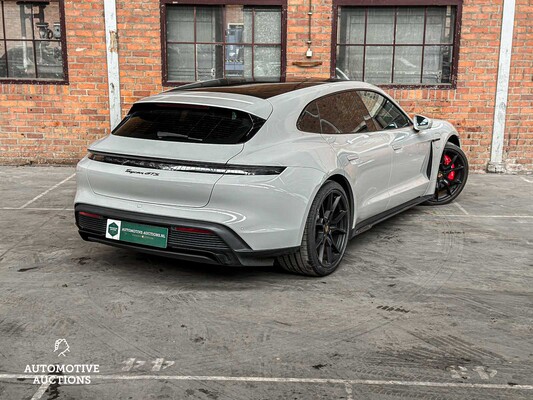 Porsche Taycan Sport Turismo GTS 93 kWh Sport-Chrono Sport-Design 600hp 2022 (Original-NL + 1st owner) -Carbon-, P-009-LP