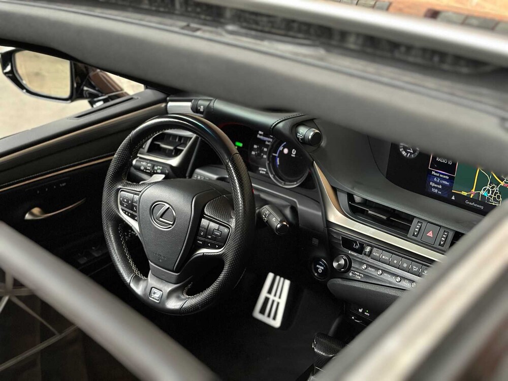 Lexus ES 300h F Sport Line 178hp 2019, ZN-650-B