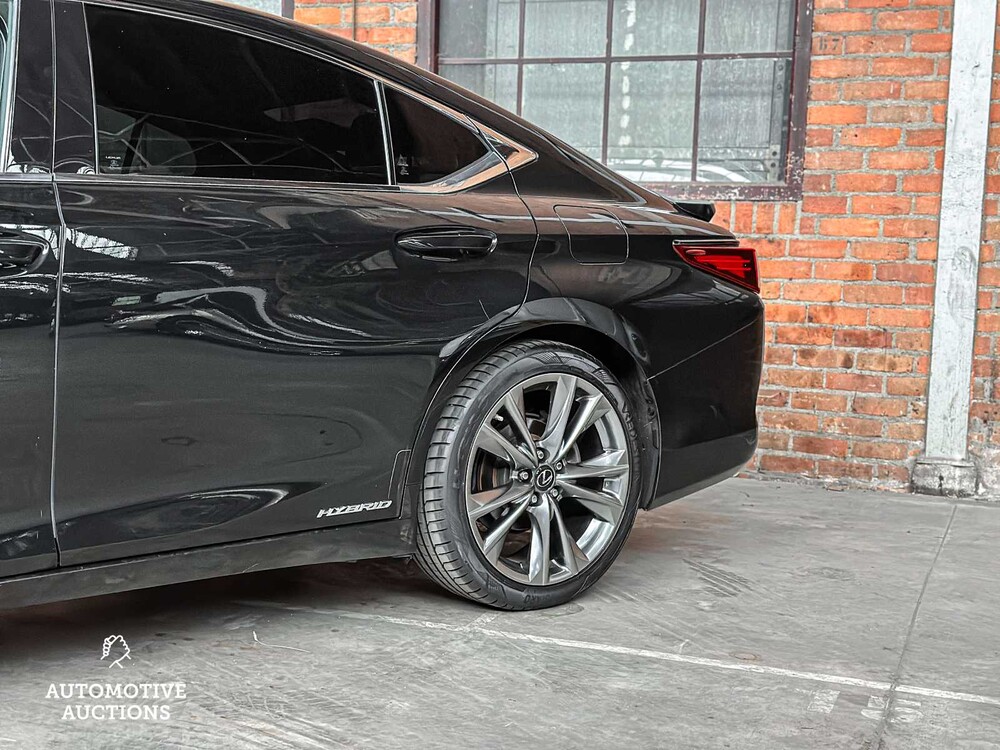 Lexus ES 300h F Sport Line 178hp 2019, ZN-650-B