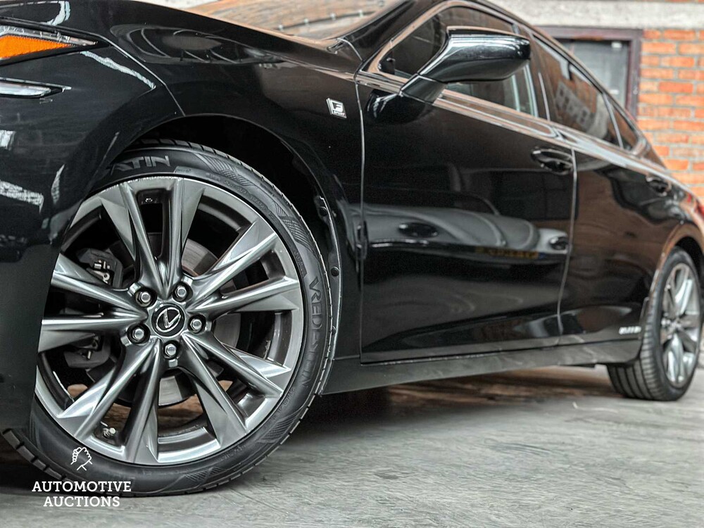 Lexus ES 300h F Sport Line 178hp 2019, ZN-650-B