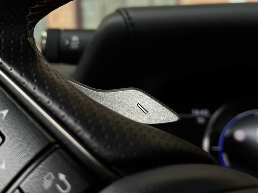 Lexus ES 300h F Sport Line 178hp 2019, ZN-650-B