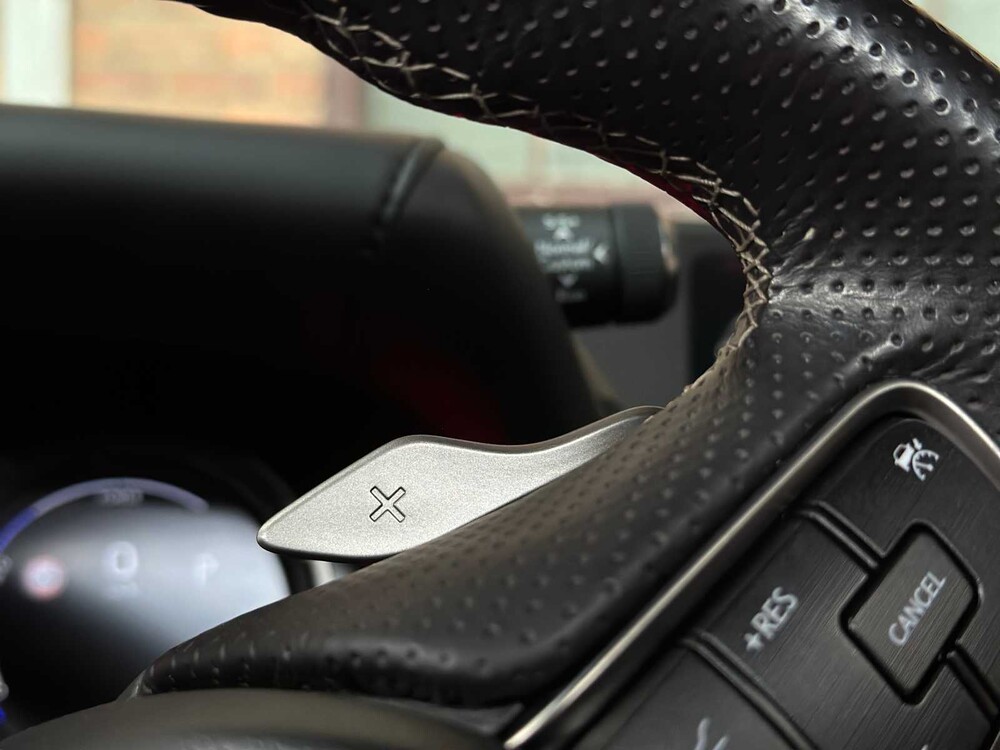 Lexus ES 300h F Sport Line 178hp 2019, ZN-650-B