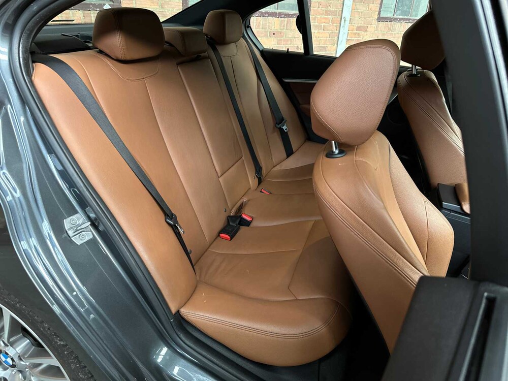 BMW 330e M-Sport Centennial High Executive 184pk 2016 (Origineel-NL) 3-serie, ND-217-B