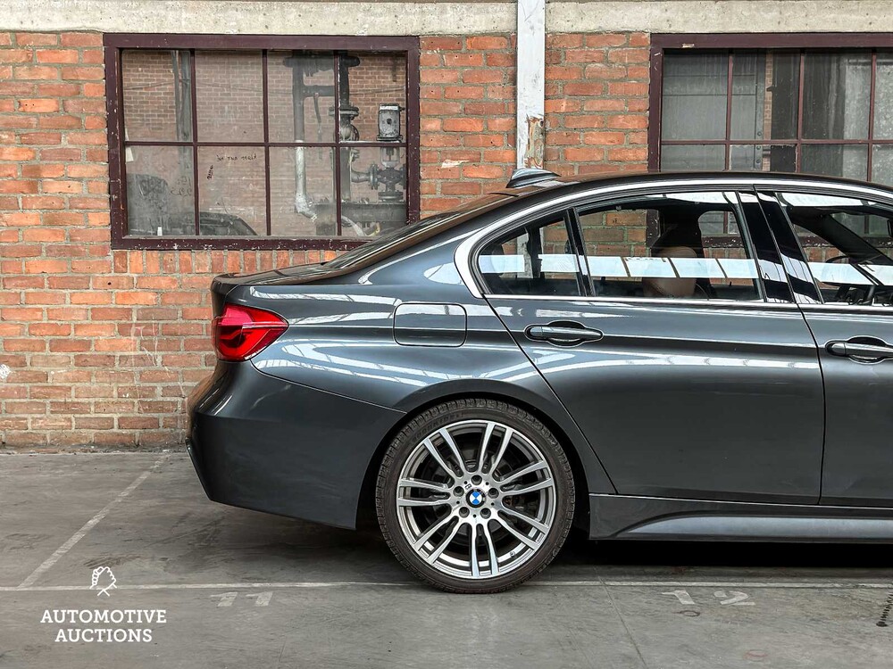 BMW 330e M-Sport Centennial High Executive 184pk 2016 (Origineel-NL) 3-serie, ND-217-B