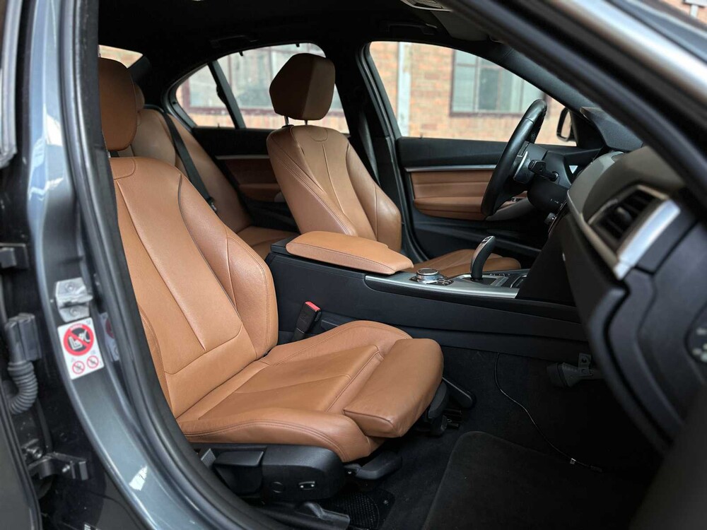 BMW 330e M-Sport Centennial High Executive 184pk 2016 (Origineel-NL) 3-serie, ND-217-B