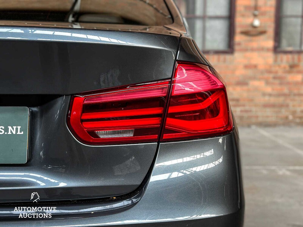 BMW 330e M-Sport Centennial High Executive 184pk 2016 (Origineel-NL) 3-serie, ND-217-B