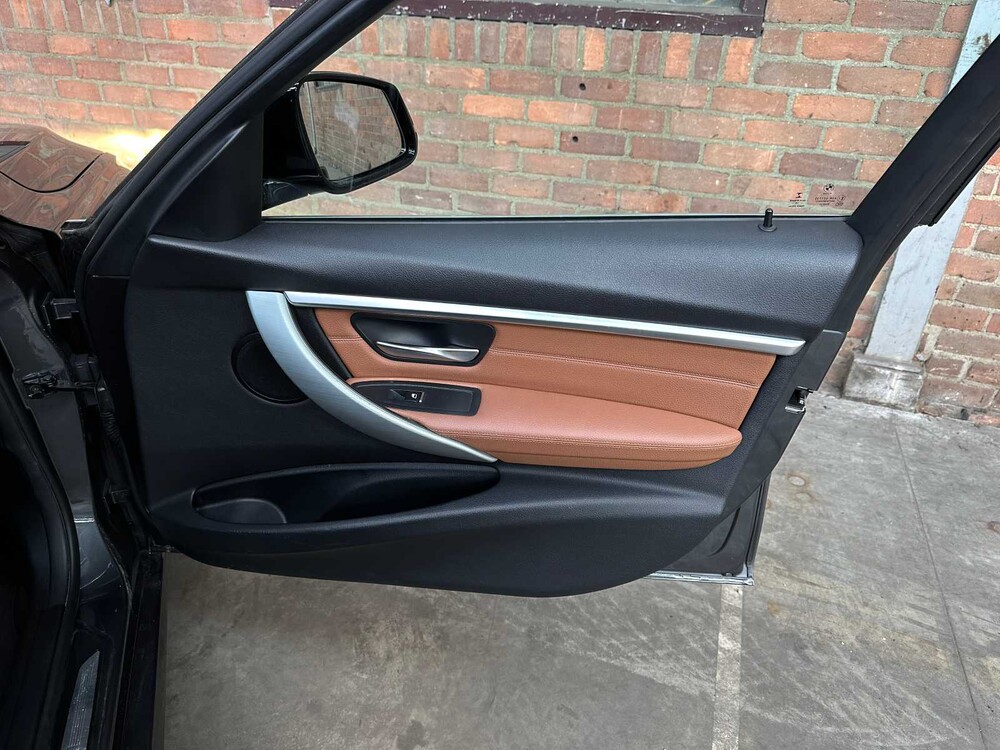 BMW 330e M-Sport Centennial High Executive 184pk 2016 (Origineel-NL) 3-serie, ND-217-B