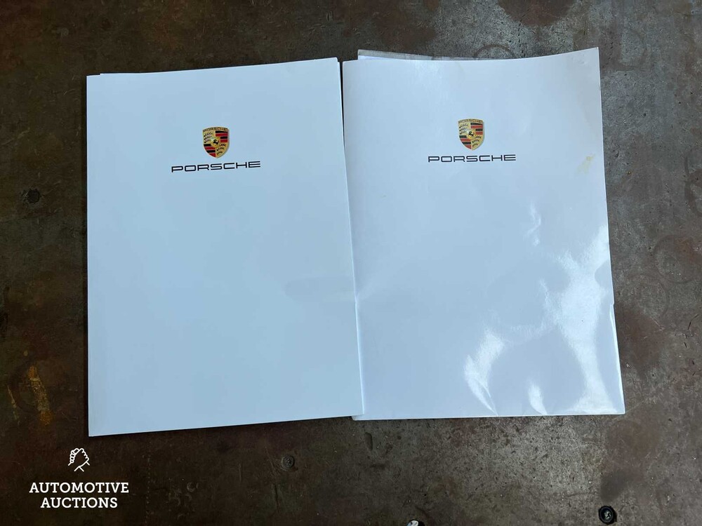 Porsche 911 GTS 991.2 3.0 Carrera FACELIFT 450pk 2018 Sport-Chrono, T-172-XF