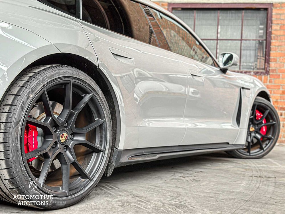 Porsche Taycan Sport Turismo GTS 93 kWh Sport-Chrono Sport-Design 600pk 2022 (Origineel-NL + 1e Eigenaar) -Carbon-, P-009-LP
