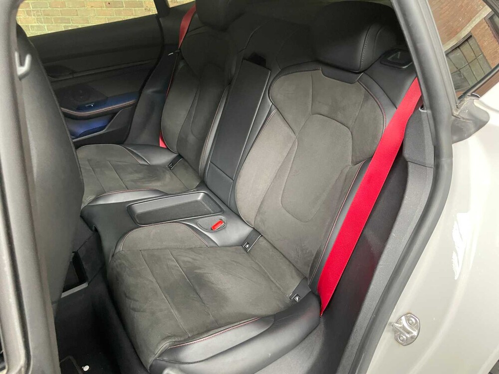 Porsche Taycan Sport Turismo GTS 93 kWh Sport-Chrono Sport-Design 600pk 2022 (Origineel-NL + 1e Eigenaar) -Carbon-, P-009-LP