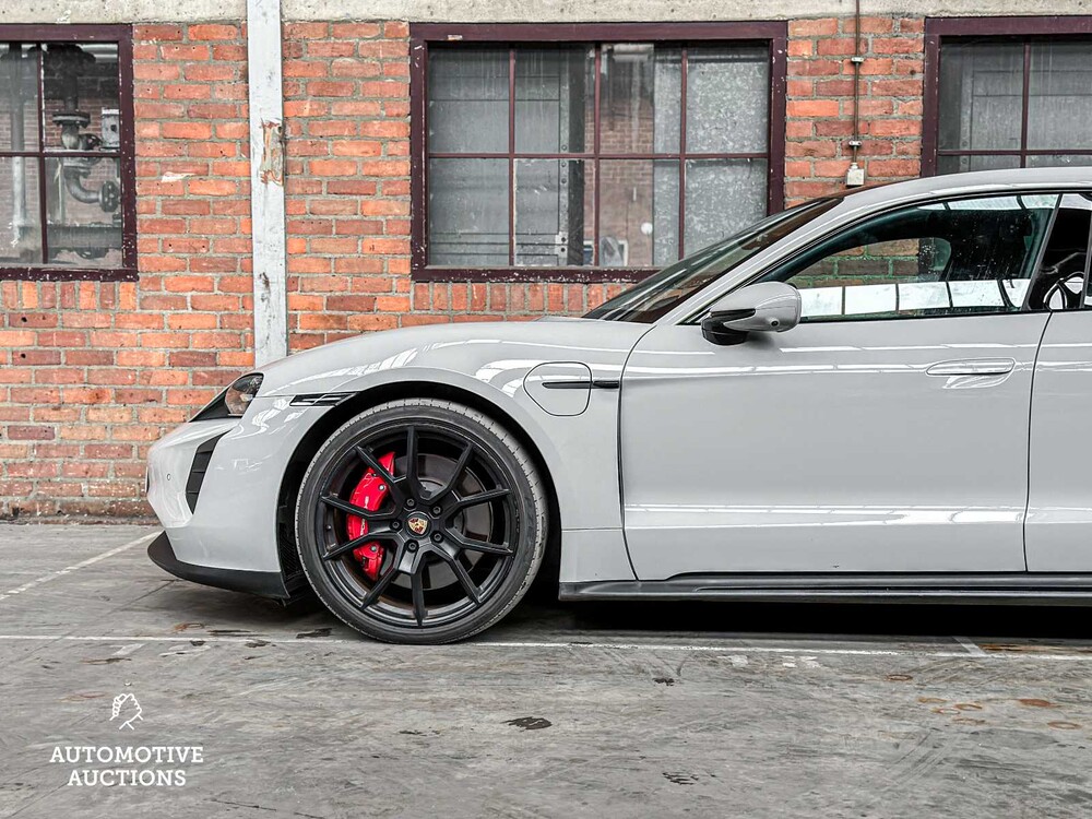 Porsche Taycan Sport Turismo GTS 93 kWh Sport-Chrono Sport-Design 600pk 2022 (Origineel-NL + 1e Eigenaar) -Carbon-, P-009-LP