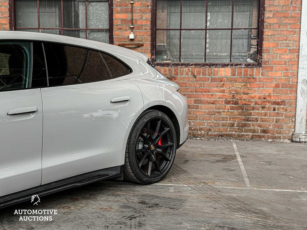 Porsche Taycan Sport Turismo GTS 93 kWh Sport-Chrono Sport-Design 600pk 2022 (Origineel-NL + 1e Eigenaar) -Carbon-, P-009-LP