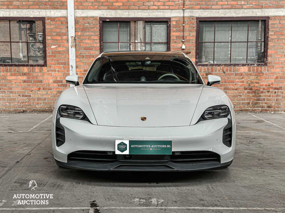 Porsche Taycan Sport Turismo GTS 93 kWh Sport-Chrono Sport-Design 600pk 2022 (Origineel-NL + 1e Eigenaar) -Carbon-, P-009-LP