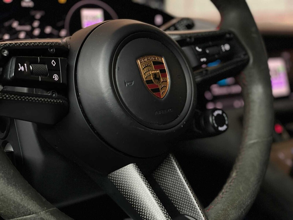 Porsche Taycan Sport Turismo GTS 93 kWh Sport-Chrono Sport-Design 600pk 2022 (Origineel-NL + 1e Eigenaar) -Carbon-, P-009-LP