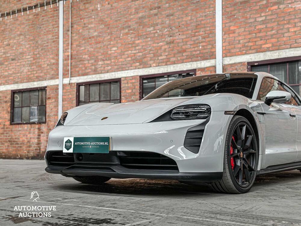 Porsche Taycan Sport Turismo GTS 93 kWh Sport-Chrono Sport-Design 600pk 2022 (Origineel-NL + 1e Eigenaar) -Carbon-, P-009-LP