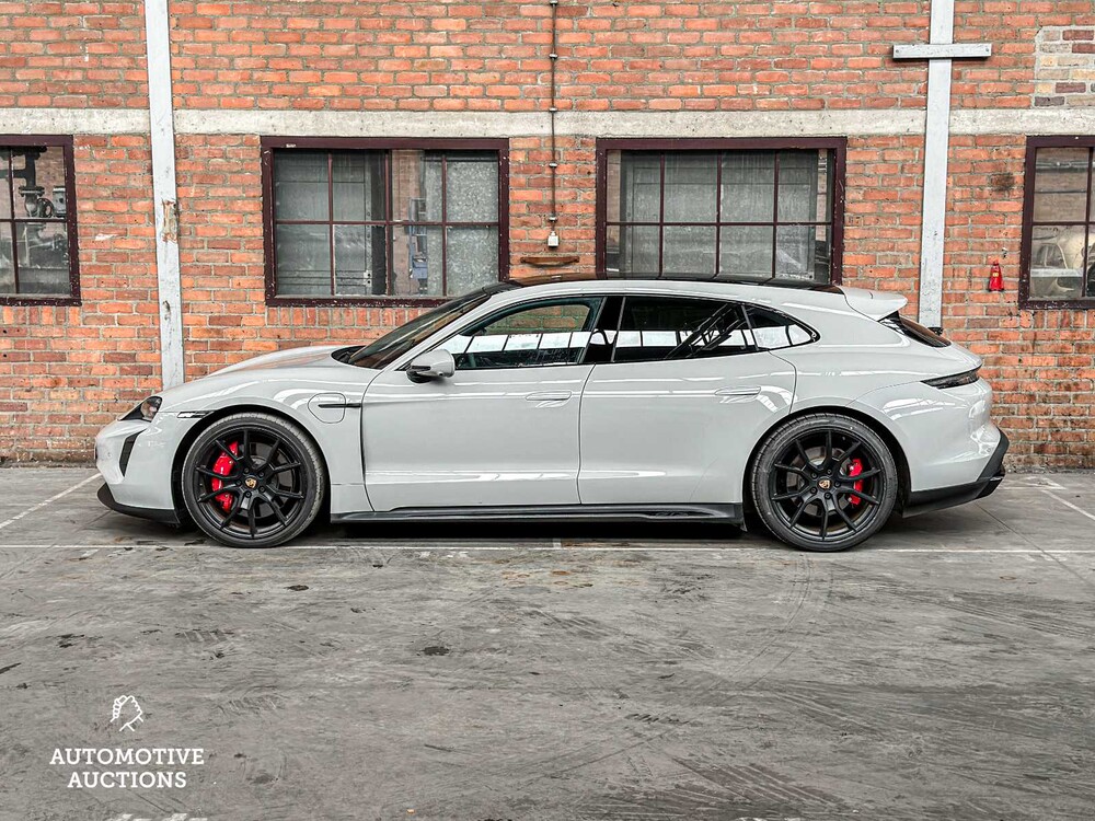 Porsche Taycan Sport Turismo GTS 93 kWh Sport-Chrono Sport-Design 600pk 2022 (Origineel-NL + 1e Eigenaar) -Carbon-, P-009-LP