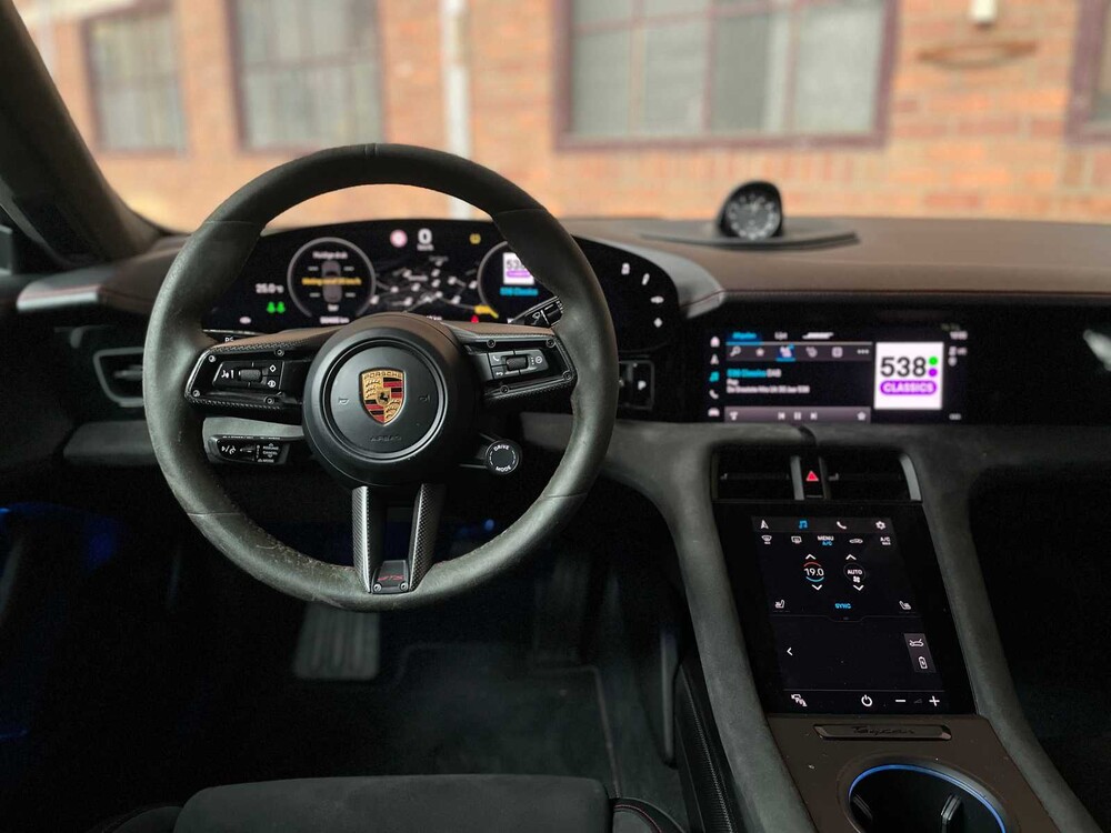 Porsche Taycan Sport Turismo GTS 93 kWh Sport-Chrono Sport-Design 600pk 2022 (Origineel-NL + 1e Eigenaar) -Carbon-, P-009-LP