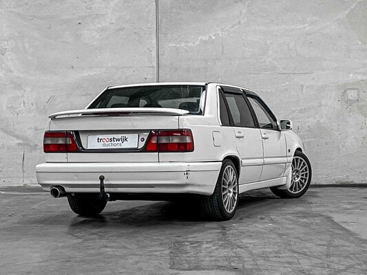 Volvo 850 2.3 222hp Sedan T-5 R-version 2.3 1994, RD-203-H