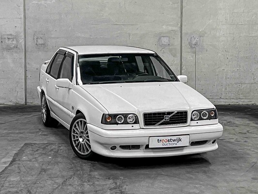 Volvo 850 2.3 222hp Sedan T-5 R-version 2.3 1994, RD-203-H