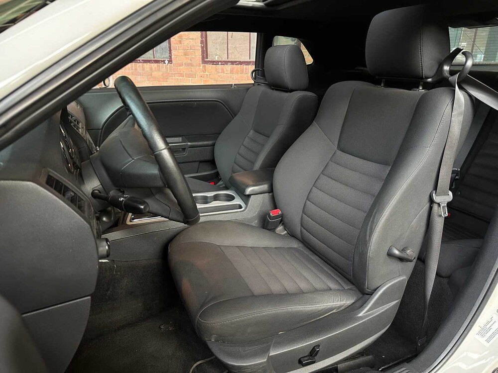 Dodge Challenger 3.5 V6 258HP SE 2010