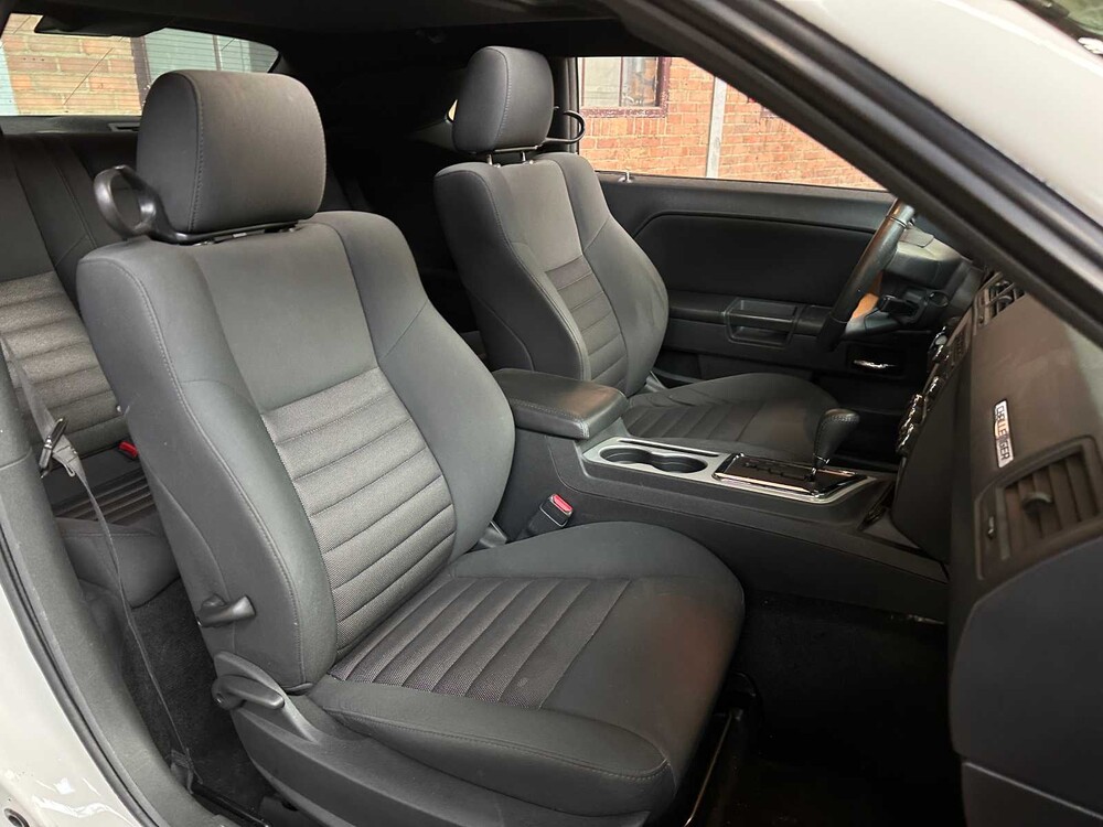 Dodge Challenger 3.5 V6 258HP SE 2010