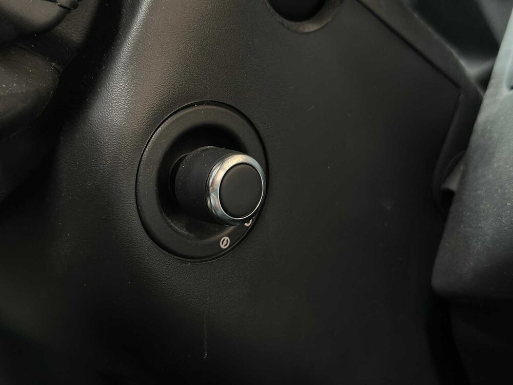 Land Rover Range Rover P400e Vogue 300hp 2019 (Original-UK), XH-957-T