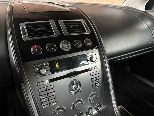 Aston Martin DB9 5.9 V12 Touchtronic 457pk 2004, 31-XJ-GF